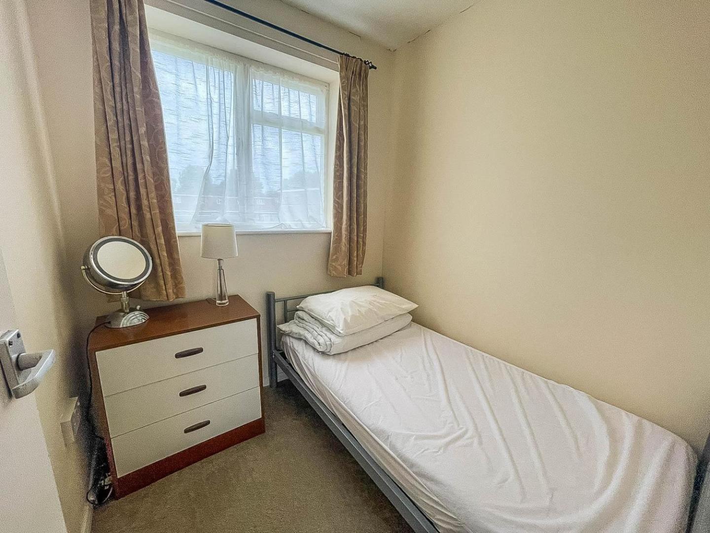 5 Berth To Hire In Near Ref 18117b * Hemsby