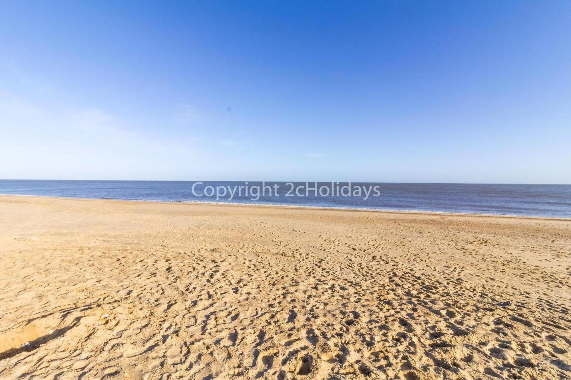 5 Berth To Hire In Near Ref 18117b Hemsby