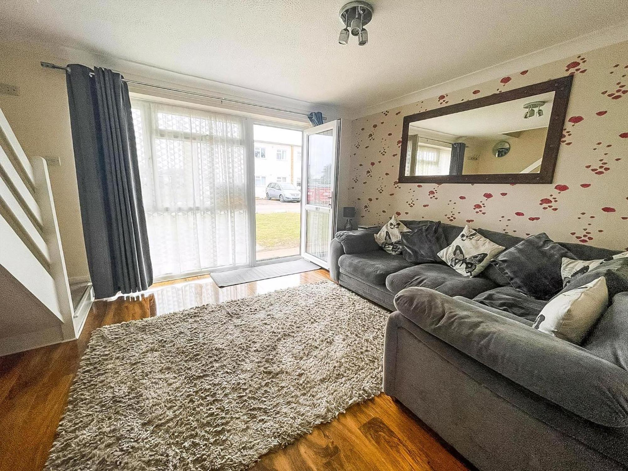 5 Berth To Hire In Near Ref 18117b *
